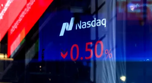 Trump Tunda Sementara Kenaikan Tarif, Bursa Saham Berbalik Melonjak thumbnail