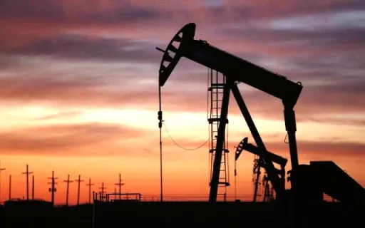 Produksi OPEC+ Di Naikkan, Harga Minyak Semakin Anjlok thumbnail
