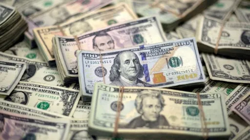 Dolar AS Melemah Ditengah Memanasnya Perang Dagang thumbnail