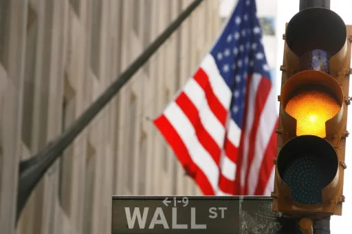 FED Tahan Suku Bunga, Wall Street Menguat Kembali thumbnail