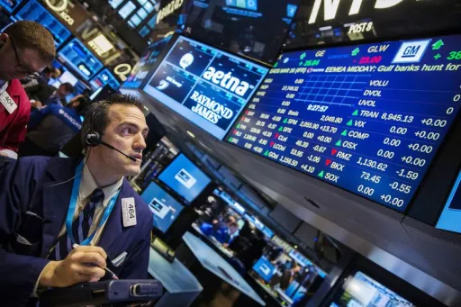 Gejolak Pasar Membuat Bursa Saham AS Ditutup Beragam thumbnail